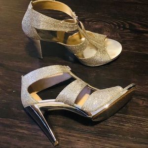 michael kors gold heels ✨